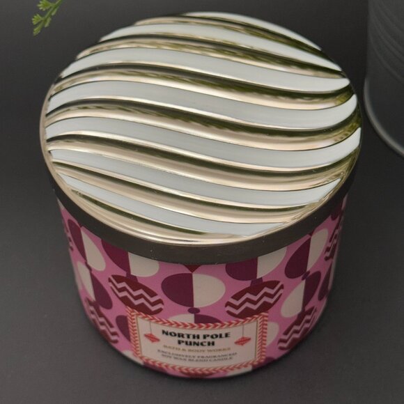 BBW North Pole Punch Bath & Body Works 3 Wick Candle - Picture 4 of 10